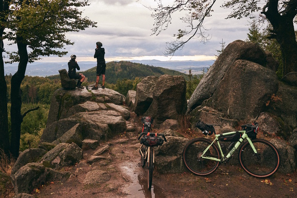 Bild vergr&ouml;&szlig;ern: E-Gravelbike Rose Backroad AL Plus - Alu-Einstiegsmodell
