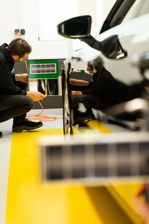 Teure Autoreparaturen   - Fortschritt kostet  