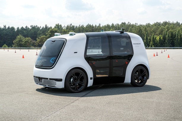 Bild vergr&ouml;&szlig;ern: Umfrage zur autonomen Autozukunft - Zwei Drittel skeptisch