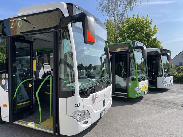 Bild vergr&ouml;&szlig;ern: Arbeitskräftemangel im ÖPNV  - Älter und männlicher als andere Branchen 