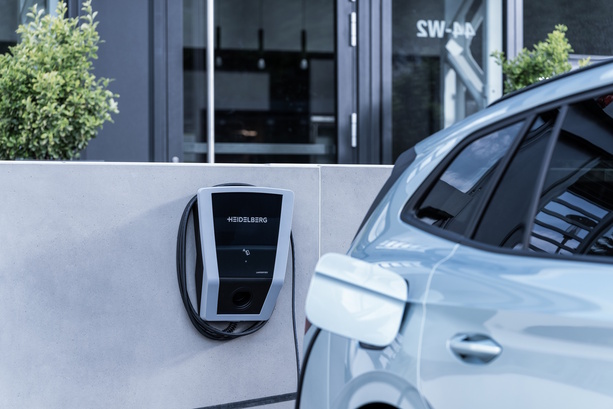 Bild vergr&ouml;&szlig;ern: Neues Pkw-Label - Nun mit Energiekosten