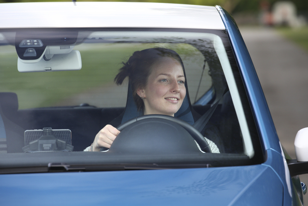 Bild vergr&ouml;&szlig;ern: Tempolimit auf Parkplatz  - Sicherheitshalber Schrittgeschwindigkeit 