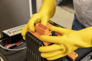 E-Autos in der Werkstatt  - Nicht selten kompliziert