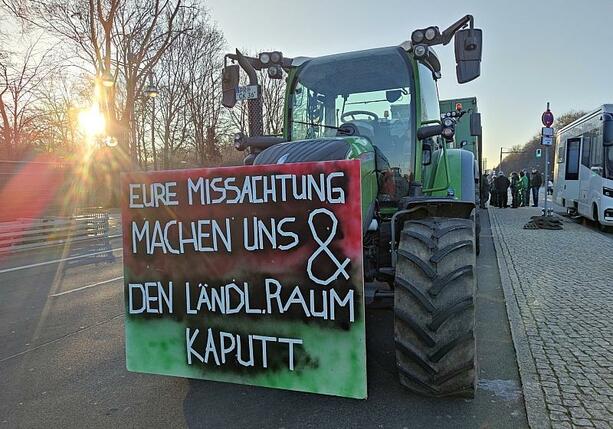Bild vergrößern: Bauernpräsident droht mit Rückkehr der Traktoren