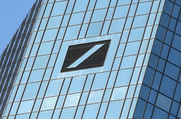 Bild vergrößern: Logo der Deutschen Bank wird 50 Jahre alt
