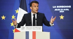 Frankreichs Präsident Macron fordert europaweite Online-Mündigkeit ab 15 Jahren