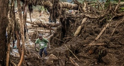 Kenias Präsident ordnet nach tödlichen Überschwemmungen Evakuierung an