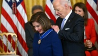 US-Präsident Biden verleiht bekannten Demokraten Freiheitsmedaille