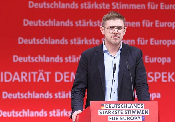 Bild vergrößern: Parteiübergreifende Bestürzung nach Angriff auf SPD-Kandidaten