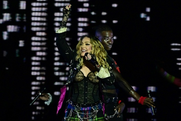 Bild vergrößern: Madonna lockt mit Gratis-Konzert in Rio de Janeiro 1,6 Millionen Fans an