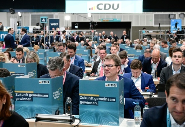 Bild vergrößern: CDU setzt Parteitag mit Debatte über Grundsatzprogramm fort