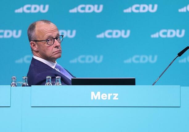 Bild vergrößern: CDU setzt Bundesparteitag fort - Debatte über Grundsatzprogramm