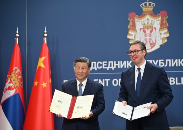 Bild vergrößern: Staatsbesuch von Xi: Serbien und China versichern sich ihrer Freundschaft