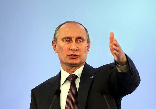 Bild vergrößern: Putin verzichtet bei Militärparade auf Drohungen gegen den Westen