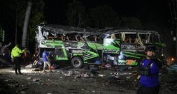 Mindestens elf Tote bei Schulbusunglück in Indonesien