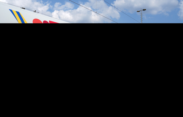 Bild vergr&ouml;&szlig;ern: Bahn zur Fußball-EM - Täglich 100.000 Fan-Fahrgäste