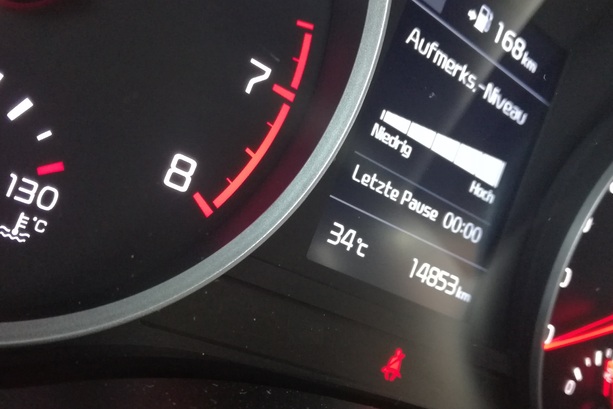 Bild vergr&ouml;&szlig;ern: Umfrage: Was tun bei Hitze im Auto? - Klimaanlage an