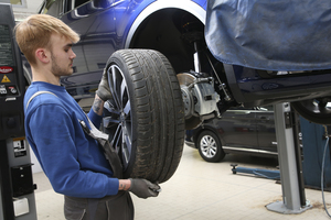 Tödliche Auto-Defekte   - Meist sind die Reifen schuld 