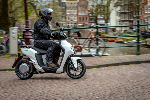 Bild vergr&ouml;&szlig;ern: Grünes Kennzeichen für Mopeds ab März - Neue Farbe, neue Pflicht