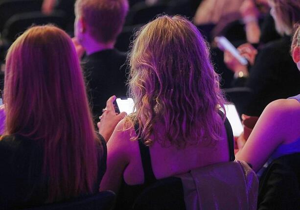 Bild vergr&ouml;&szlig;ern: Jugendpsychiater fordern klare Regeln für Social-Media-Konsum