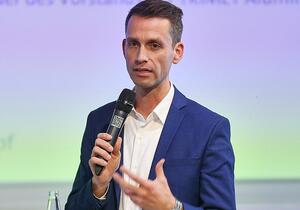 Grüne sehen historische Chance des Sondervermögens vertan