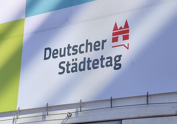 Bild vergr&ouml;&szlig;ern: Städtetag offen für neue Aufgabenverteilung im Sozialstaat