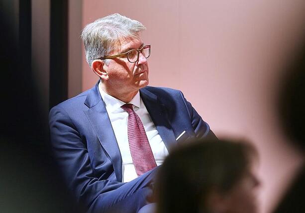 Bild vergr&ouml;&szlig;ern: Weimer treibt Plattform-Abgabe voran - Eckpunktepapier geplant