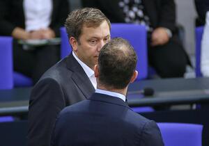 Spahn kritisiert Klingbeil für öffentliche Debatte über Steuerpläne