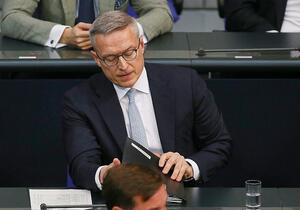 Wildberger kündigt digitale Brieftasche für Anfang 2027 an