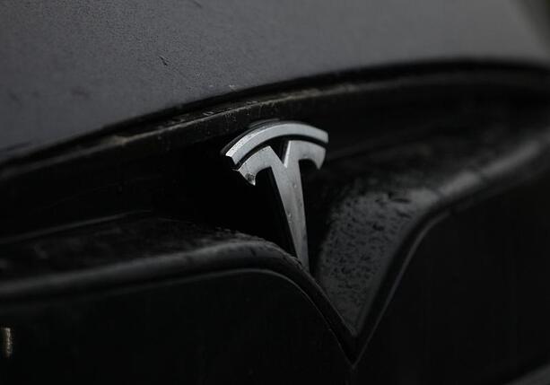 Bild vergr&ouml;&szlig;ern: Tesla-Aktionäre stimmen für billionenschweres Paket für Musk