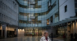 Anwaltskreise: Trump droht BBC mit Klage über eine Milliarde Dollar