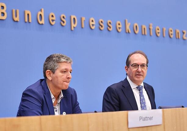 Bild vergrößern: BSI und sieht weiterhin hohe Verwundbarkeit bei Cybersicherheit