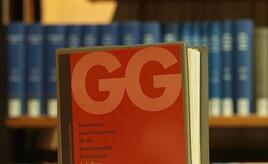 Hubertz offen für Aufnahme von Recht auf Wohnung ins Grundgesetz