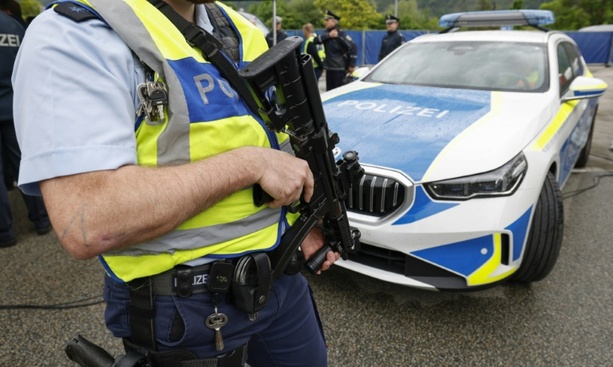 Bild vergrößern: Waffen für Anschläge beschafft: Mutmaßliches Hamas-Mitglied in Untersuchungshaft