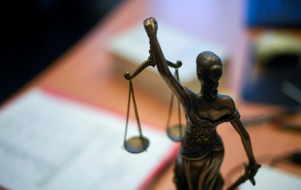 Bild vergrößern: Totschlag mit Obststücken und Nüssen: Elfeinhalb Jahre Haft für 81-Jährige in Aurich