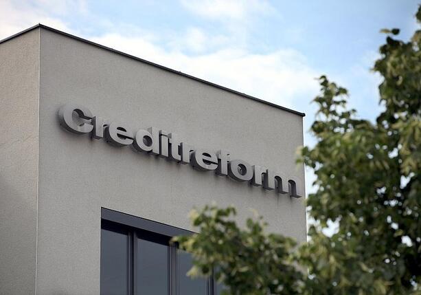 Bild vergrößern: Creditreform: Zahl überschuldeter Bürger steigt deutlich