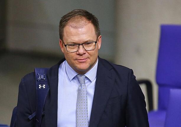 Bild vergrößern: Schneider will Klimaschutz ohne erhobenen Zeigefinger