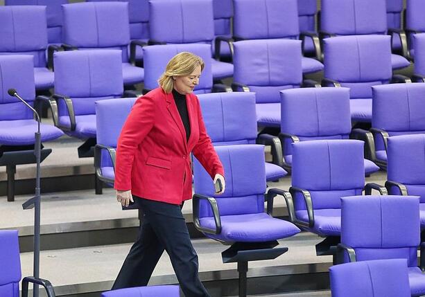 Bild vergrößern: Arbeitsministerin Bas gegen Änderungen an Rentenplänen