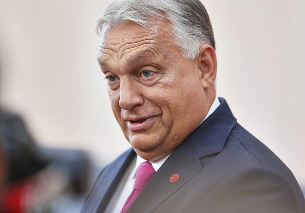 Bild vergrößern: Orbán hält Sorge vor Angriff Russlands für lächerlich