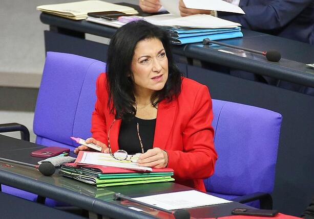 Bild vergrößern: Reiche stellt sich hinter Rentenpaket der Bundesregierung