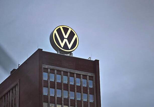 Bild vergrößern: Job-Ende von 25.000 VW-Mitarbeitern vertraglich fixiert