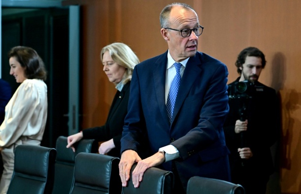 Bild vergrößern: Entsetzt über die Fettnapfquote: CDU-Arbeitnehmerflügel kritisiert Bundesregierung