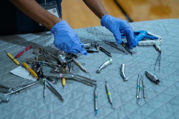 Bild vergrößern: Urteil in München: Patient muss nicht für kaputten Zahnarztstuhl zahlen