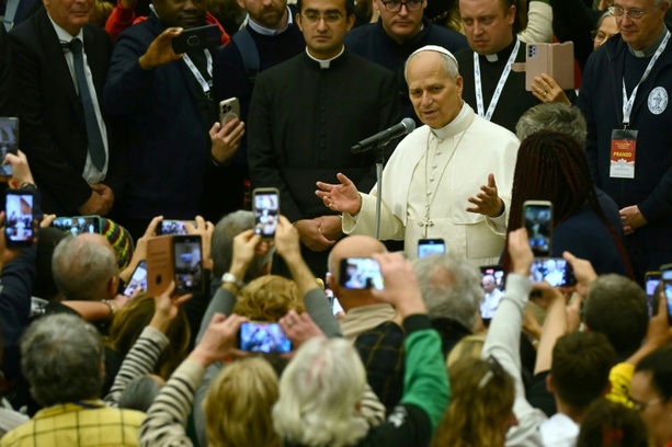 Bild vergrößern: Papst Leo XIV. richtet Appell an Verhandler bei Weltklimakonferenz in Belém