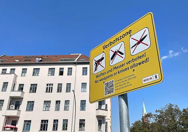 Bild vergrößern: Berlin will Telefonüberwachung bereits bei illegalem Waffenbesitz