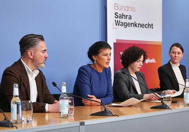 Bild vergrößern: Forsa: BSW bricht ein - AfD weiter vorn