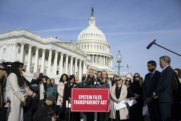 Bild vergrößern: US-Abgeordnete stimmen für Freigabe der Epstein-Akten