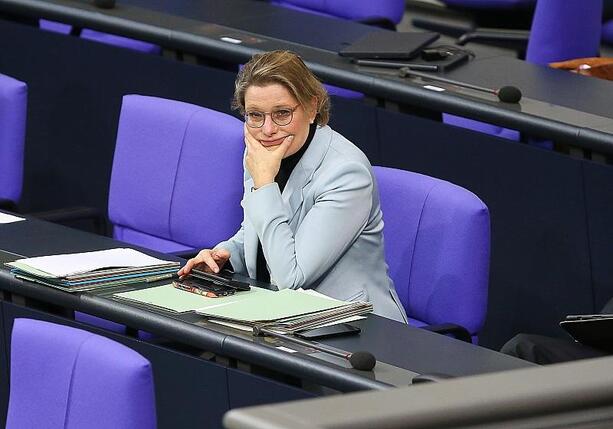 Bild vergrößern: Hubig zuversichtlich: Rentenstreit noch vor Weihnachten geklärt