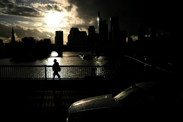 Bild vergrößern: Von 2021 bis 2023: Mehr als 50.000 Jobs ins Ausland verlagert