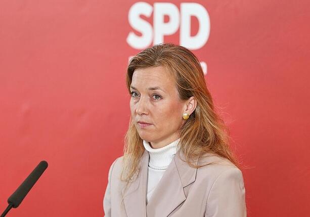 Bild vergrößern: SPD-Fraktionsvize wegen Berichte zu US-Friedensplan besorgt